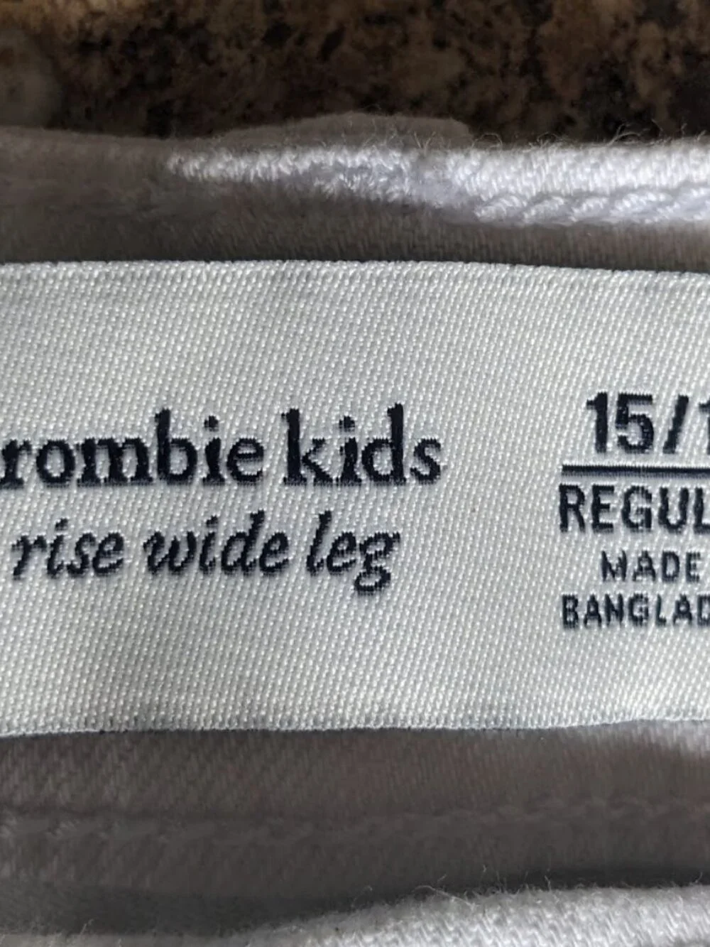 BRAND NEW ABERCROMBIE AND FITCH WHITE WIDE LEG KIDS JEANS SIZE 16